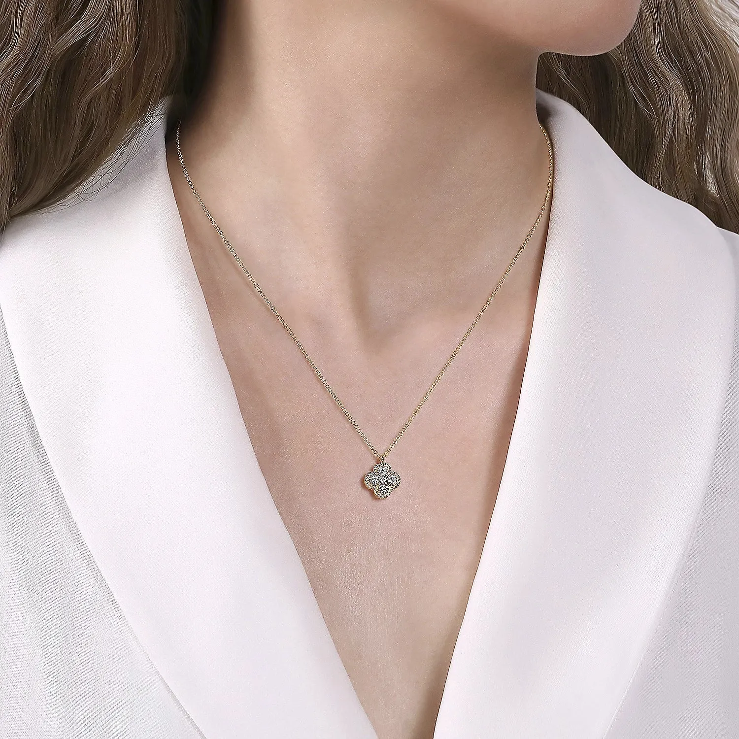 14K Y Gold 0.37cttw 5 Diamond Clover Shape Pendant