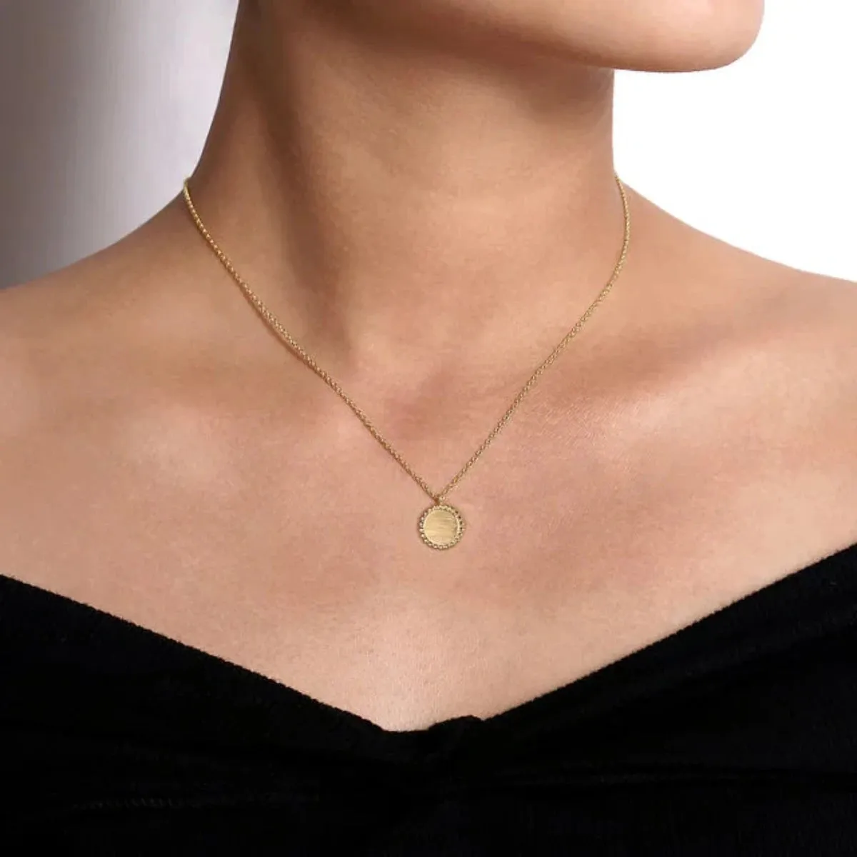 14K Y Gold Round Pendant Necklace with Bead Frame