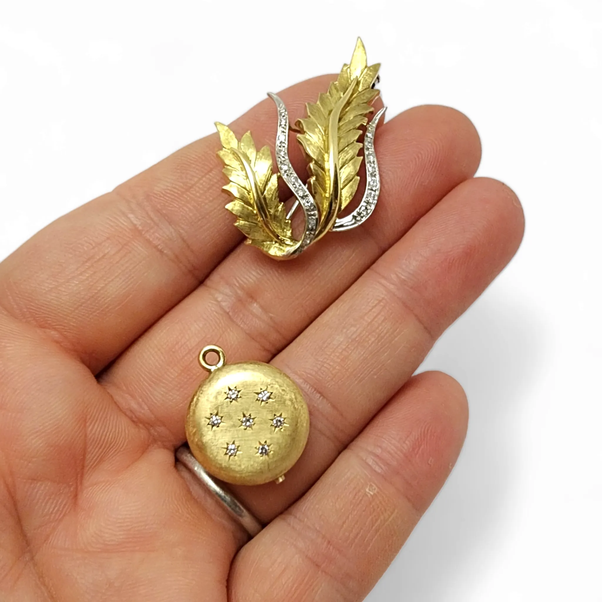1970s 18KT Yellow Gold Diamond Lover's Eye Locket Brooch