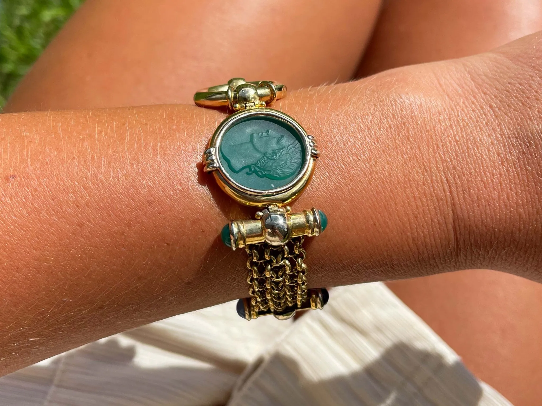 Three Agate Heads Wide Chain Link Bracelet in 14k Yellow Gold