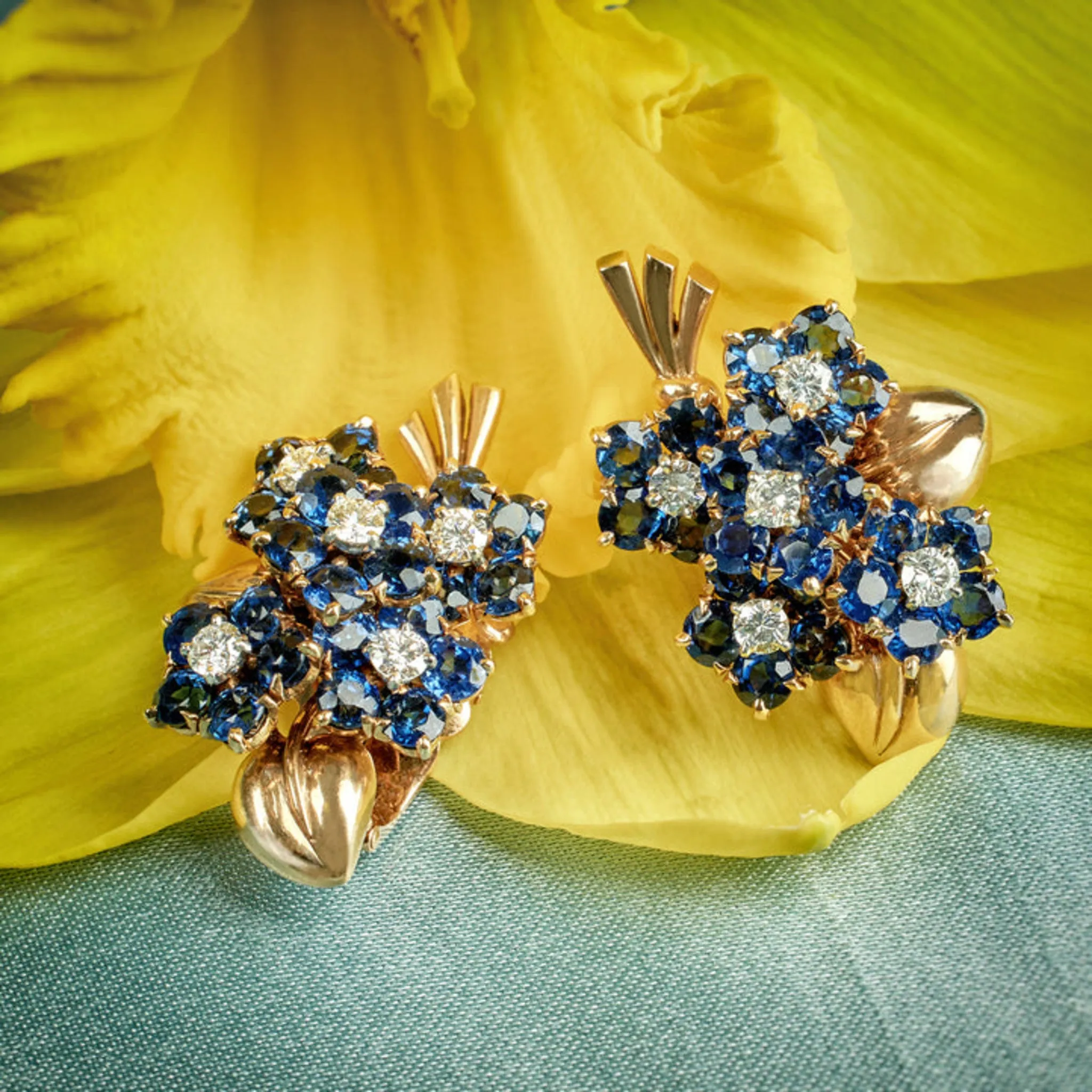 Van Cleef & Arpels Paris 1940s 18KT Yellow Gold Sapphire & Diamond Flower Earrings