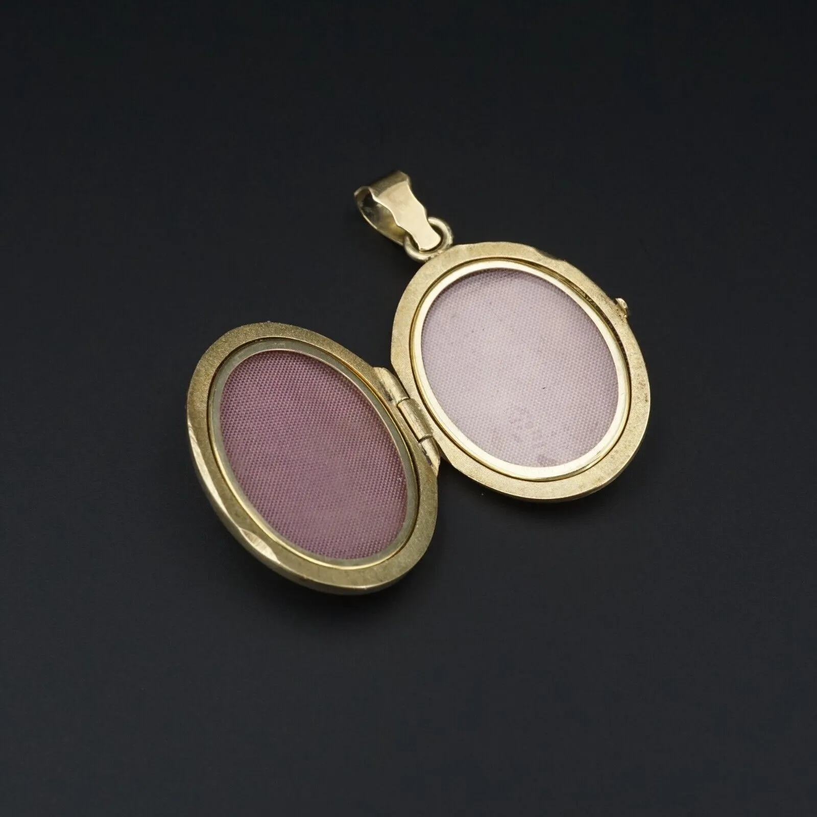 Vintage 14k Yellow Gold Locket Repousse Pendant Floral Iris 1.6" PG1648